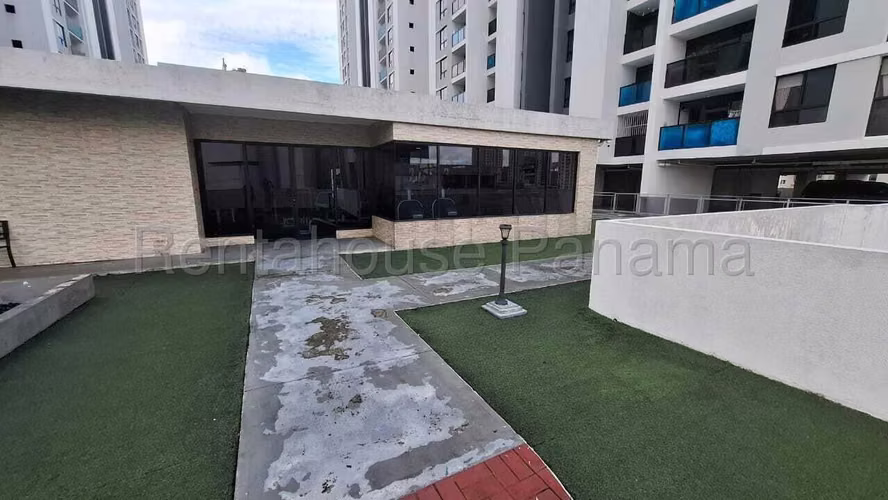 Venta de Apartamento con Línea blanca en Condado del Rey Ph Terrazas del Rey EC