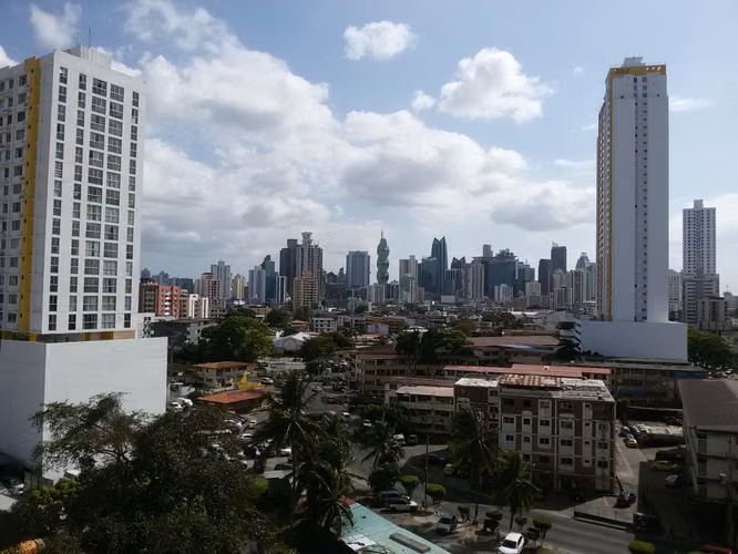 Venta de Apartamento en Via España Ph Plaza Valencia KC