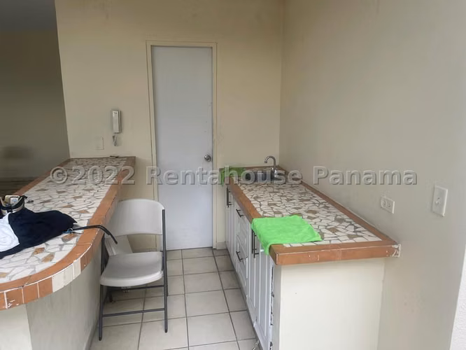 Venta de Apartamento en El Cangrejo Ph Mandalay KC