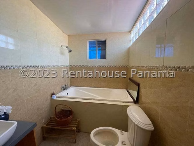Venta de Casa en Brisas Del Golf La Arboleda KC