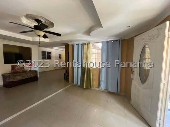 Venta de Casa en Brisas Del Golf La Arboleda KC