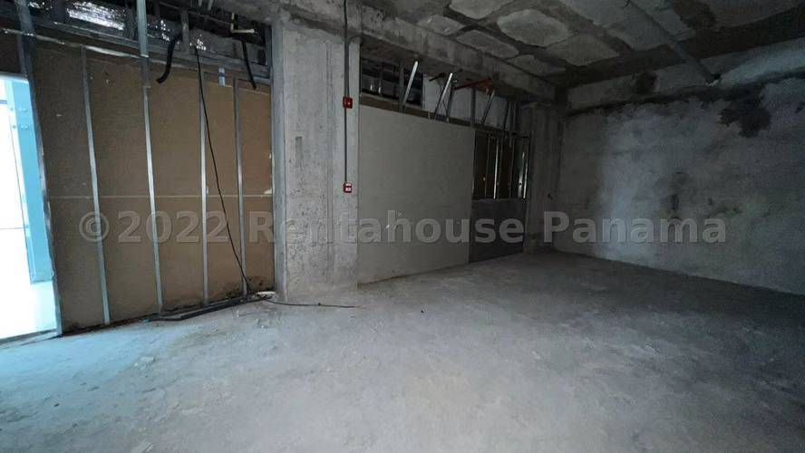 Venta de Local Comercial en Via España, Worldwide Plaza, (Solo Cliente Directo)
