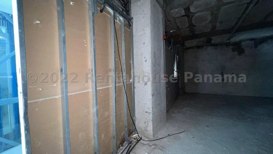 Venta de Local Comercial en Via España, Worldwide Plaza, (Solo Cliente Directo)