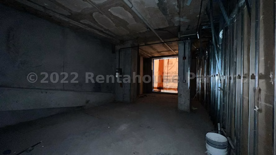 Venta de Local Comercial en Via España, Worldwide Plaza, (Solo Cliente Directo)