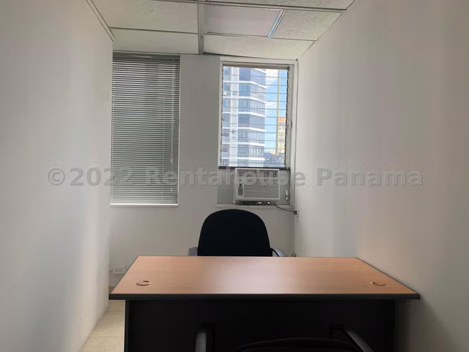Venta de Oficina en Bellavista Edificio Universal EC