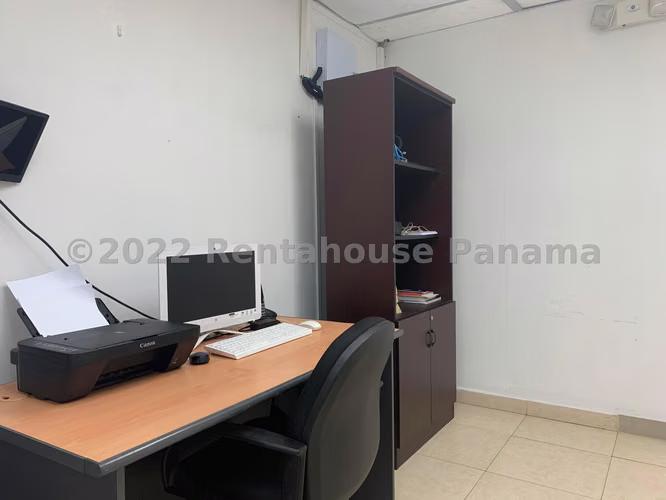 Venta de Oficina en Bellavista Edificio Universal EC