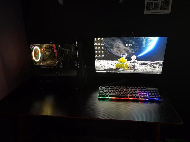 Pc gamer en buen estado, incluye monitor y escritorio. - Imagen 6