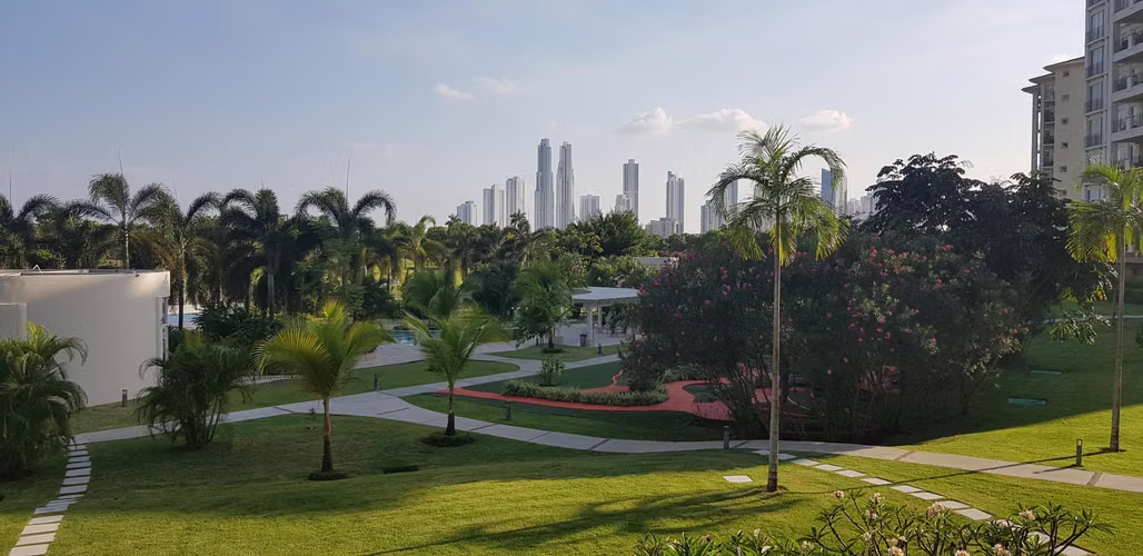 Venta de Apartamento Exclusivo en PH The Reserve, Santa María Golf 27-2098GG