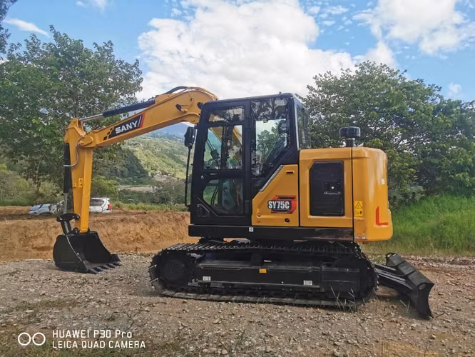  ¡SE VENDE EXCAVADORA SANY SY75C (G4) 100% NUEVA, SIN USO!