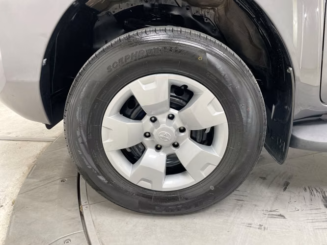 TOYOTA HILUX D/C - 2023 - PR-HILUX - Automarket