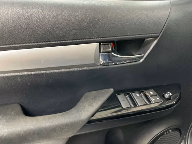 TOYOTA HILUX D/C - 2023 - PR-HILUX - Automarket