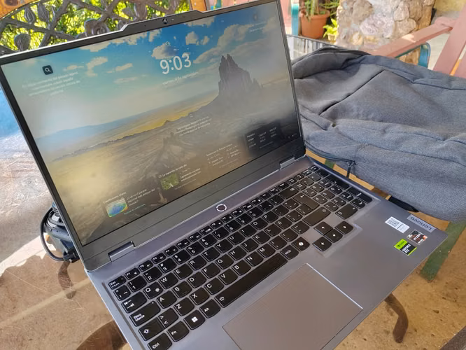 LENOVO LOQ GAMING 15.6" – RYZEN 5 + RTX 3050