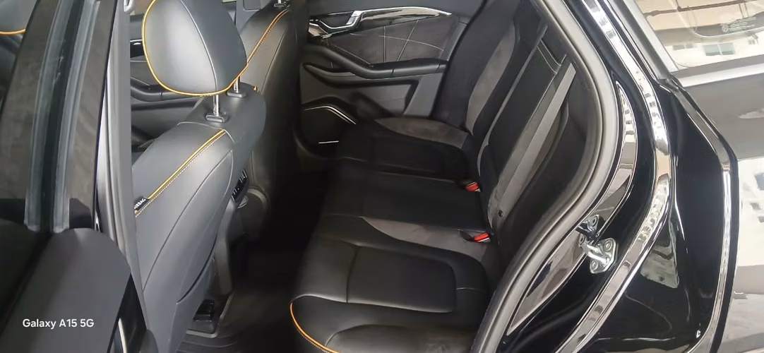 BESTUNE B70S 2.0L TURBO – EN EXCELENTES CONDICIONES