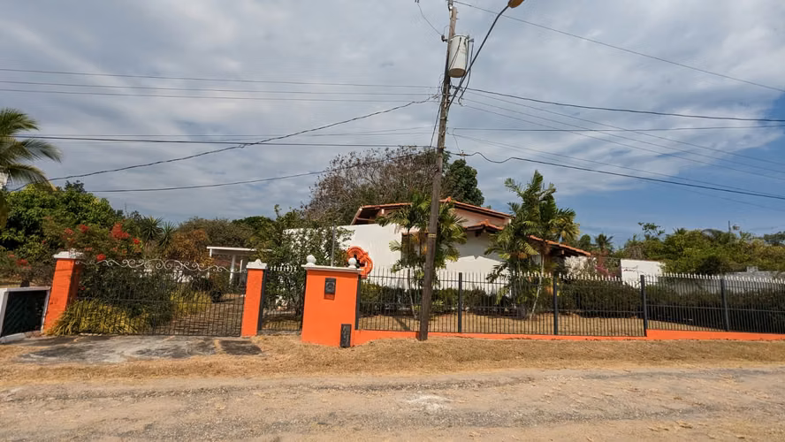 CASA EN VENTA EN CORONADO