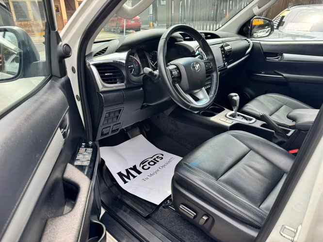 TOYOTA HILUX 2021 AUTOMATICO FULL EXTRAS - Imagen 9