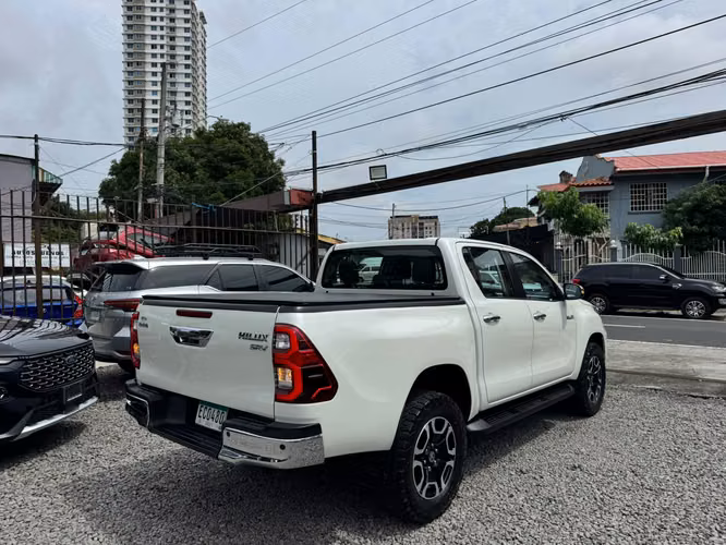 TOYOTA HILUX 2021 AUTOMATICO FULL EXTRAS - Imagen 5