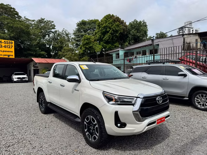 TOYOTA HILUX 2021 AUTOMATICO FULL EXTRAS - Imagen 2