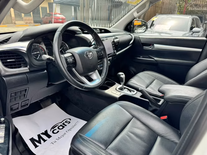 TOYOTA HILUX 2021 AUTOMATICO FULL EXTRAS - Imagen 11