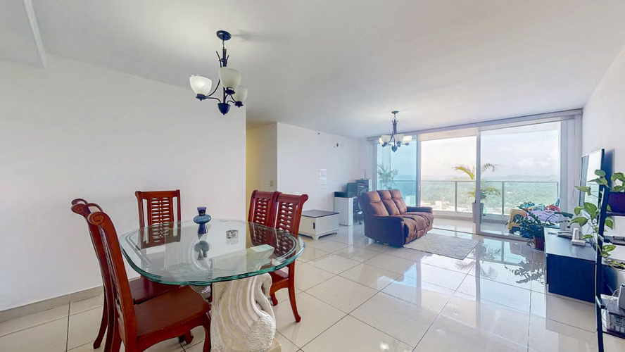 Venta de iluminado y bello apartamento en Mei - Betania