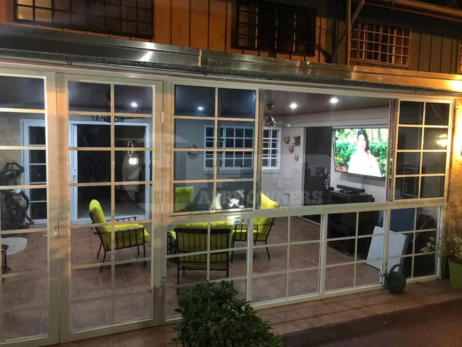 Venta de Casa Amoblada en Villas de Howard. MY