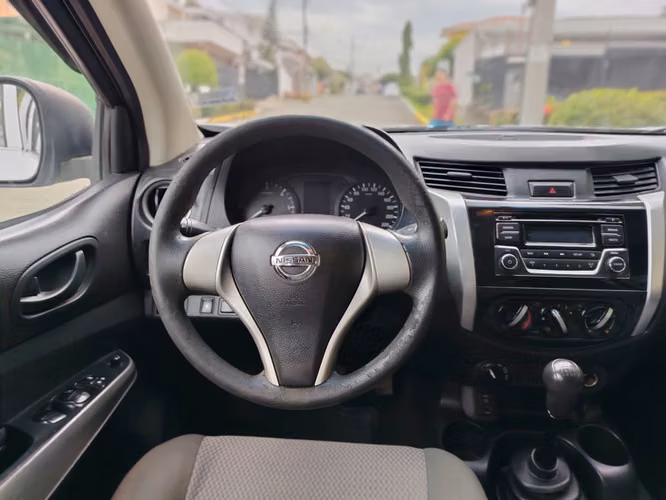 NISSAN NP MANUAL 4X4 NEGOCIABLE - Imagen 9