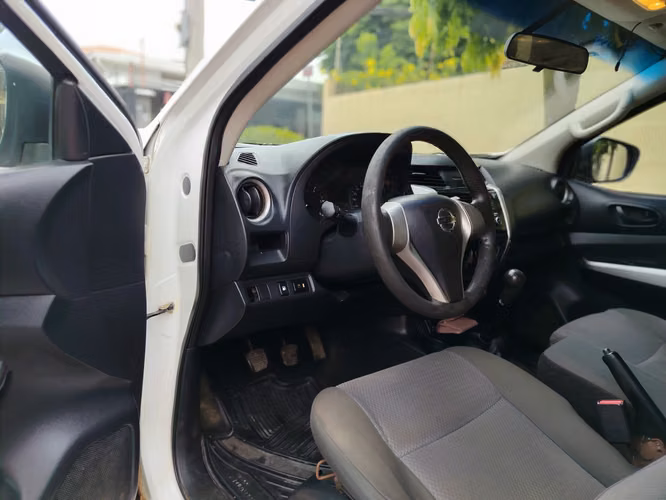 NISSAN NP MANUAL 4X4 NEGOCIABLE - Imagen 5