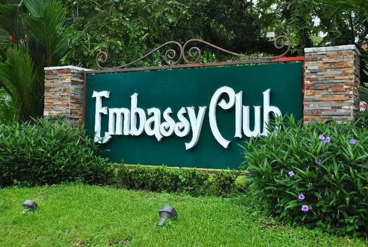 Embassy Club Clayton – Garden Apartment para vivir o invertir