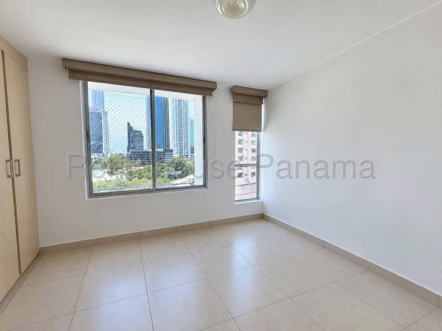 Alquiler Apartamento en PH Costa View Costa del Este IH27-2132