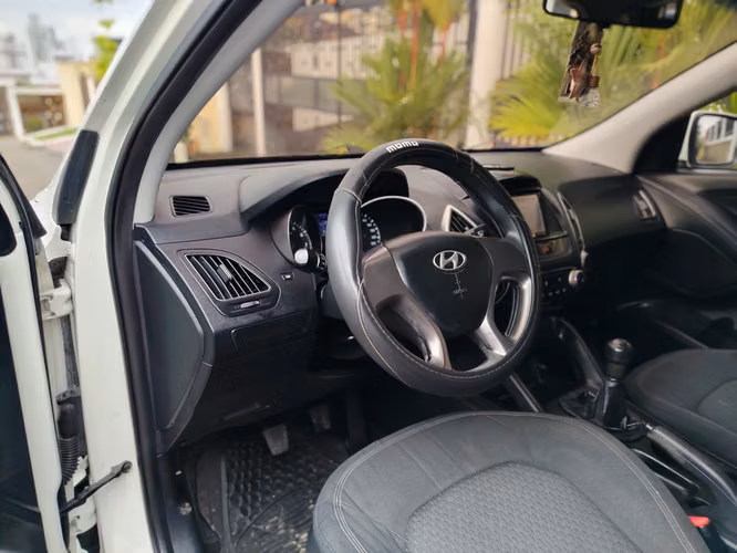 HYUNDAI TUCSON IX 2011 MANUAL NEGOCIABLE - Imagen 5