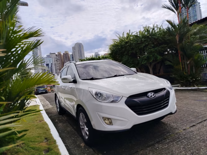 HYUNDAI TUCSON IX 2011 MANUAL NEGOCIABLE - Imagen 3