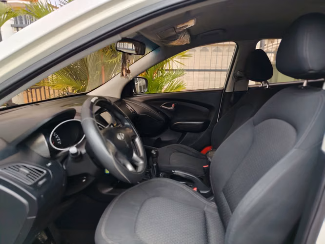 HYUNDAI TUCSON IX 2011 MANUAL NEGOCIABLE - Imagen 6