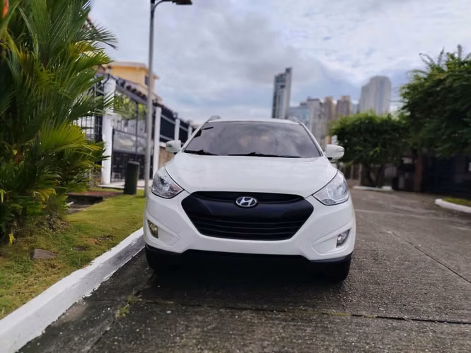 HYUNDAI TUCSON IX 2011 MANUAL NEGOCIABLE