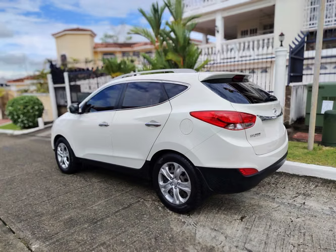 HYUNDAI TUCSON IX 2011 MANUAL NEGOCIABLE - Imagen 14