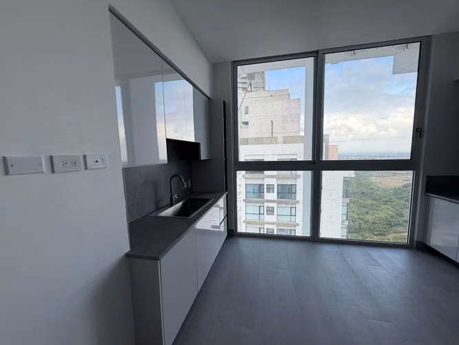 VENDO PENTHOUSE EN SANTA MARIA PARA ESTRENAR 251M2