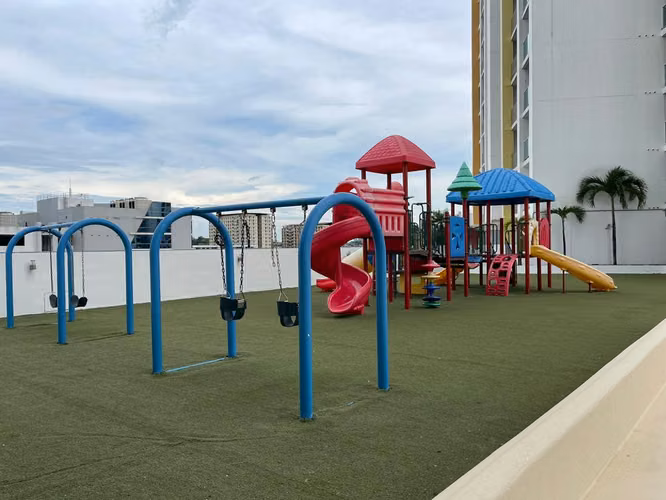 APARTAMENTO EN VENTA – PH KINGS PARK | PISO ALTO | VISTA A LA MONTAÑA