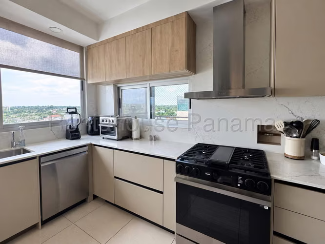 ALQUILO Apartamento en Ph Lacosta Tower en Costa del Este. 187m2 - Imagen 7