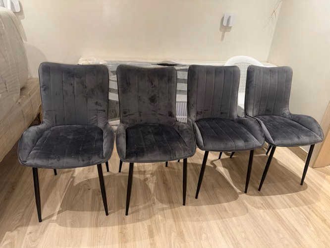 4 Sillas de Comedor Tela Terciopelo Gris plomo / Como nuevas