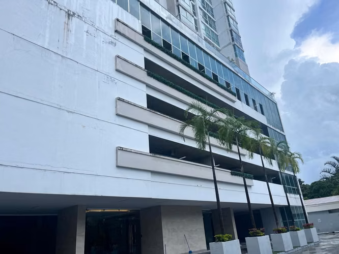 Banco vende apto. en PH CORAL PLAZA TOWER – BETANIA (d)