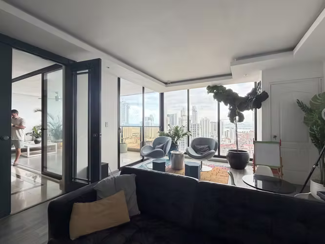 ESPECTACULAR APARTAMENTO DE 384 m² EN LA CRESTA | VISTAS IMPRESIONANTES DE LA CIUDAD - Imagen 13