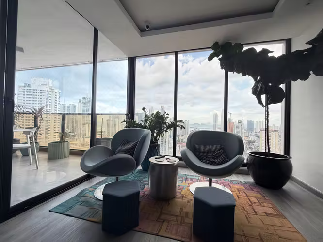 ESPECTACULAR APARTAMENTO DE 384 m² EN LA CRESTA | VISTAS IMPRESIONANTES DE LA CIUDAD - Imagen 14