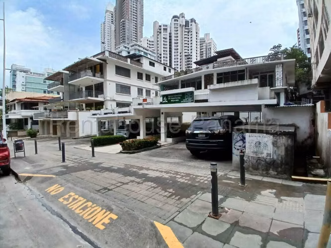 LAND FOR SALE EL CANGREJO GM