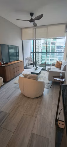 Se alquila apartamento de 2 Recamaras Amoblado en Ave. Balboa