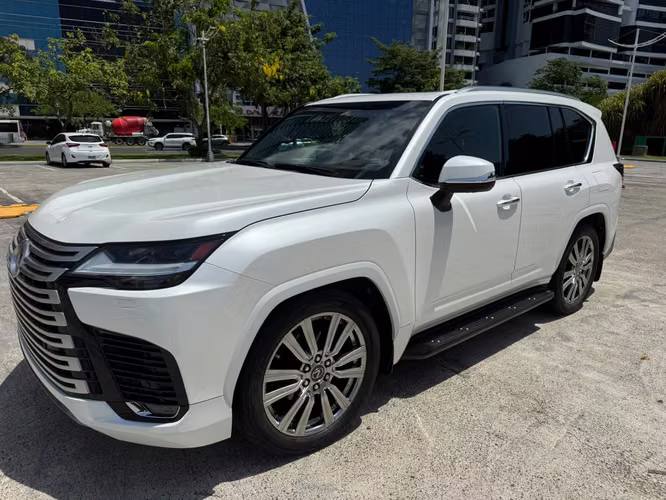 2023 LEXUS LX600 ULTRA LUXURY - Imagen 3