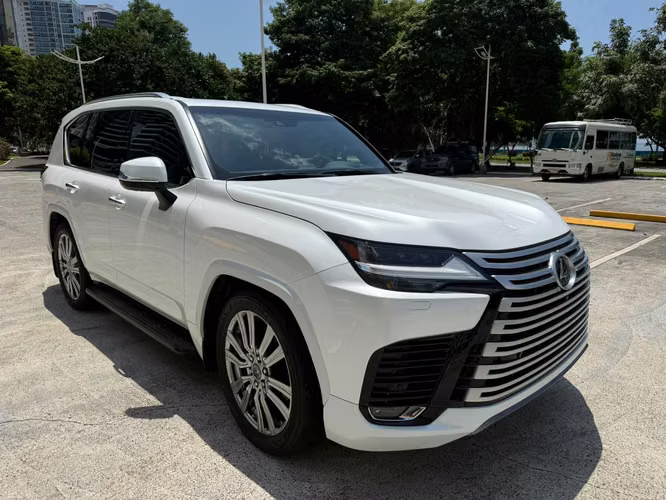 2023 LEXUS LX600 ULTRA LUXURY