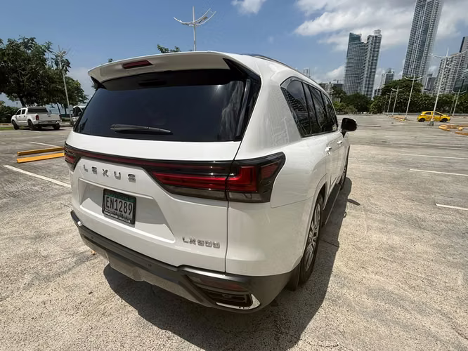 2023 LEXUS LX600 ULTRA LUXURY - Imagen 5