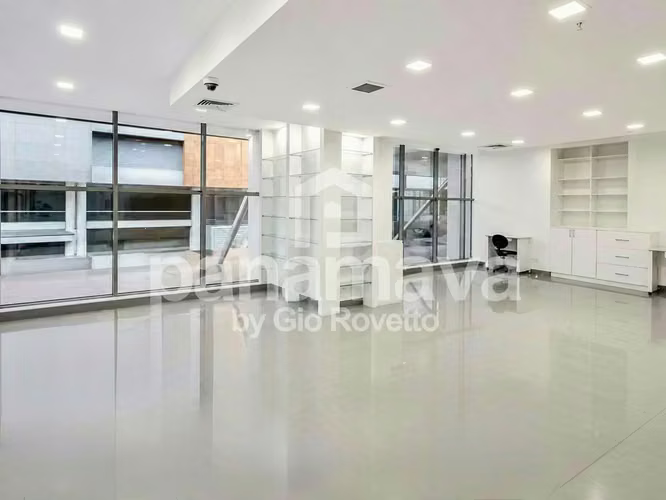 Office for sale in Obarrio
