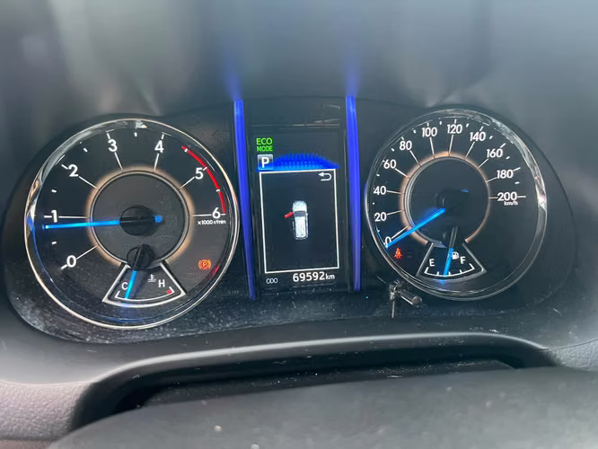 TOYOTA FORTUNER  SUPER AUTOS ACEPTAMOS TRADE IN