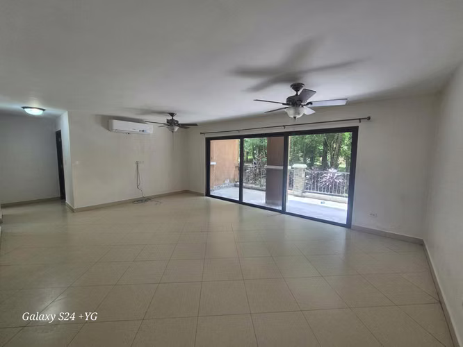 VENTA O ALQUILER DE APARTAMENTO EN PH EMBASSY CLUD - Imagen 8