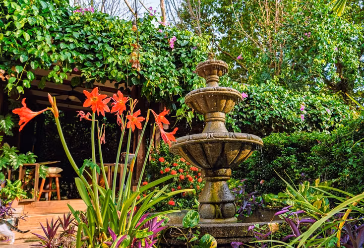 CASA CAMPESTRE CON PISCINA Y LINDOS JARDINES