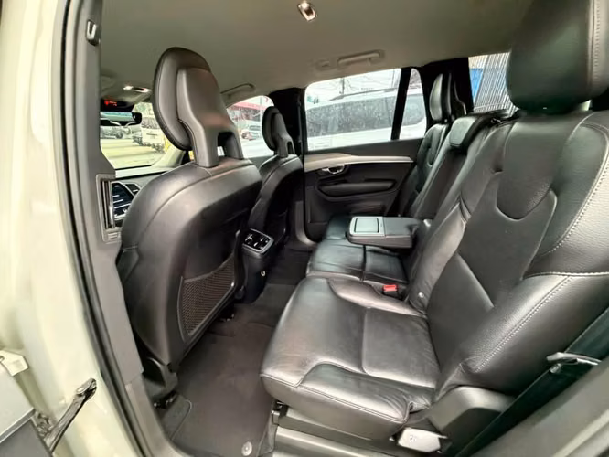 VOLVO XC 90T5 4XD  AÑO 2020 AUTOMATICO , UNICO DUEÑO 7 PUESTOS 2 JUEGOS DE LLAVES